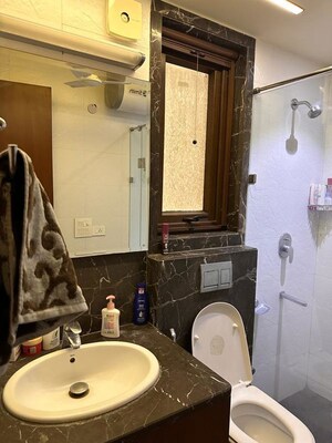 Team Area in 3 BHK Builder Floor at Greater Kailash I – for Rent
