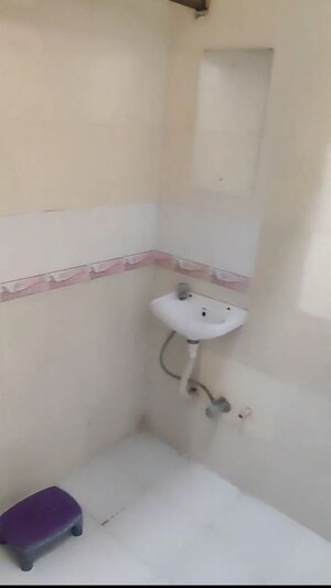 Bathroom in 3 BHK Apartment at Summit Apartment, Goregaon East – for Sale