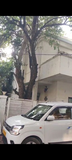 3.5 BHK Villa – Exterior View View at Arera Colony - for Sale