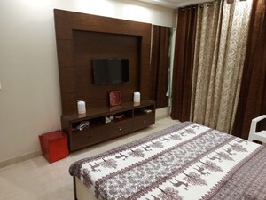Bedroom in 3 BHK Builder Floor at Unitech South City II, Sector 50 – for Rent