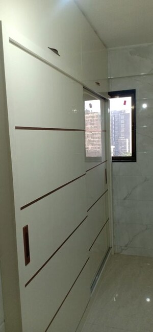 Furnished Amenities in 3 BHK Apartment at Chembur – for Sale