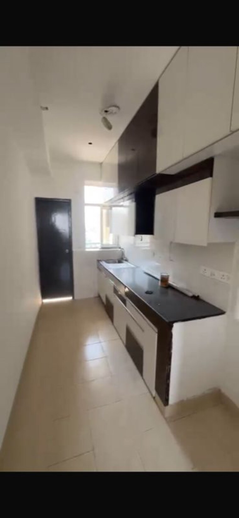 Kitchen, sare-home 3 Bedroom 1350 Sq.Ft. Apartment In Sector 92 Gurgaon 10500853