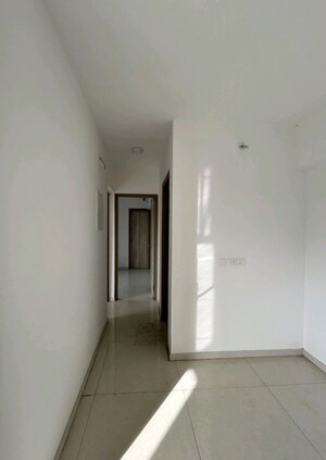 Room in 2 BHK Apartment at Lodha Upper Thane, Anjur – for Sale