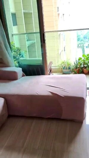 Bedroom in 2 BHK Apartment at Sheth Vasant Oasis, Andheri East – for Rent