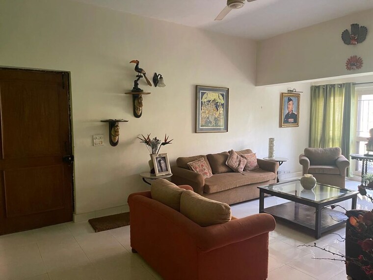 Living Room, rwa-jalvayu-vihar 4 Bedroom 2100 Sq.Ft. Apartment In Sector 25 Noida 10500936