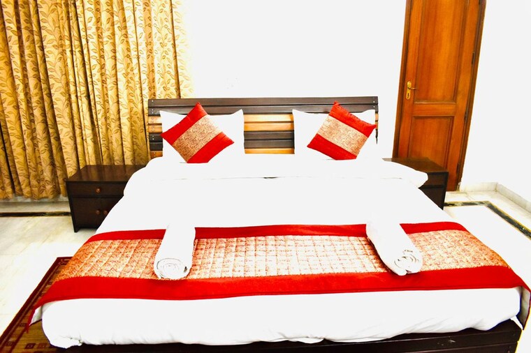 Bedroom, rwa-jalvayu-vihar 4 Bedroom 2100 Sq.Ft. Apartment In Sector 25 Noida 10500936