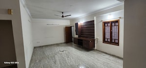 Room in 3 BHK Apartment at Benson Manor, Benson Town – for Rent