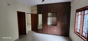 Room in 3 BHK Apartment at Benson Manor, Benson Town – for Rent