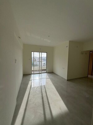 Living Room in 2 BHK Apartment at Kamgar Putala Vasahat – for Rent