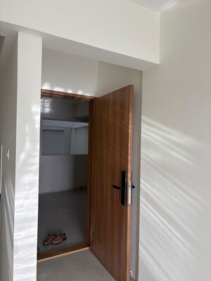  2 BHK Apartment at Kamgar Putala Vasahat – for Rent