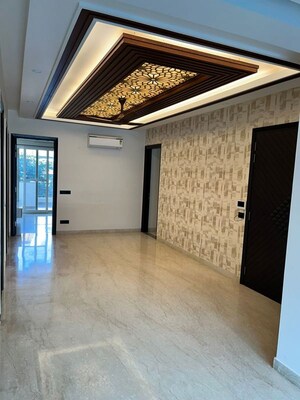 Room in 3 BHK Builder Floor at SS Mayfield Gardens, Sector 51 – for Rent