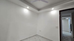 Room in 2 BHK Apartment at Chattarpur – for Rent