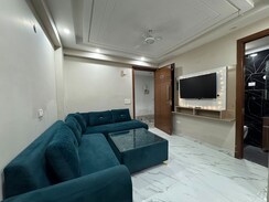 1 BHK + Servant Room,Extra Room Builder Floor For Rent in Chattarpur