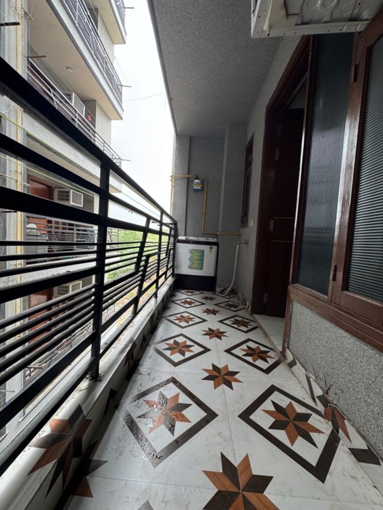 Balcony, chattarpur 1 Bedroom 500 Sq.Ft. Builder Floor In Chattarpur Delhi 10500980