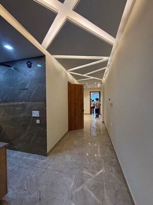 3 BHK Builder Floor – Entrance View at Kalkaji - for Rent