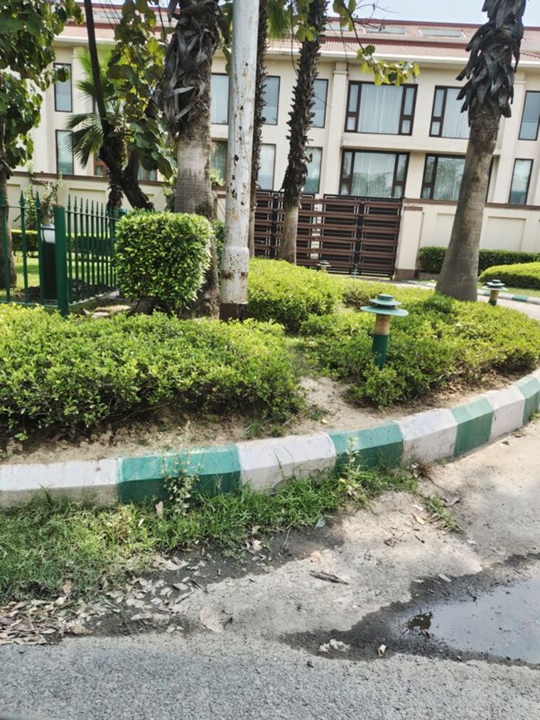Exterior View, sigma iv greater noida 3 Bedroom 220 Sq.Mt. Villa In Sigma Iv Greater Noida Greater Noida 10500986