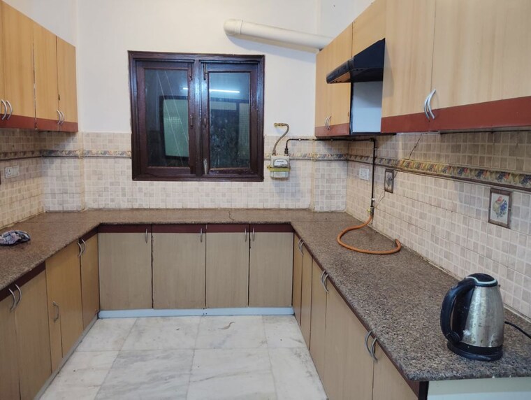 Kitchen, kalkaji 3 Bedroom 1800 Sq.Ft. Builder Floor In Kalkaji Delhi 10500994