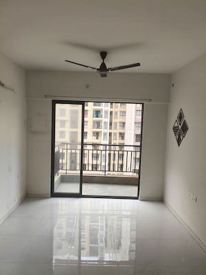 Room in 2 BHK Apartment at Runwal Gardens, Dombivli East – for Rent