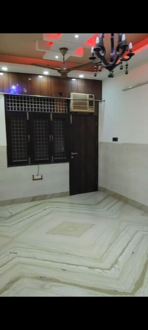 Bedroom in 3 BHK Builder Floor at Mehrauli – for Rent