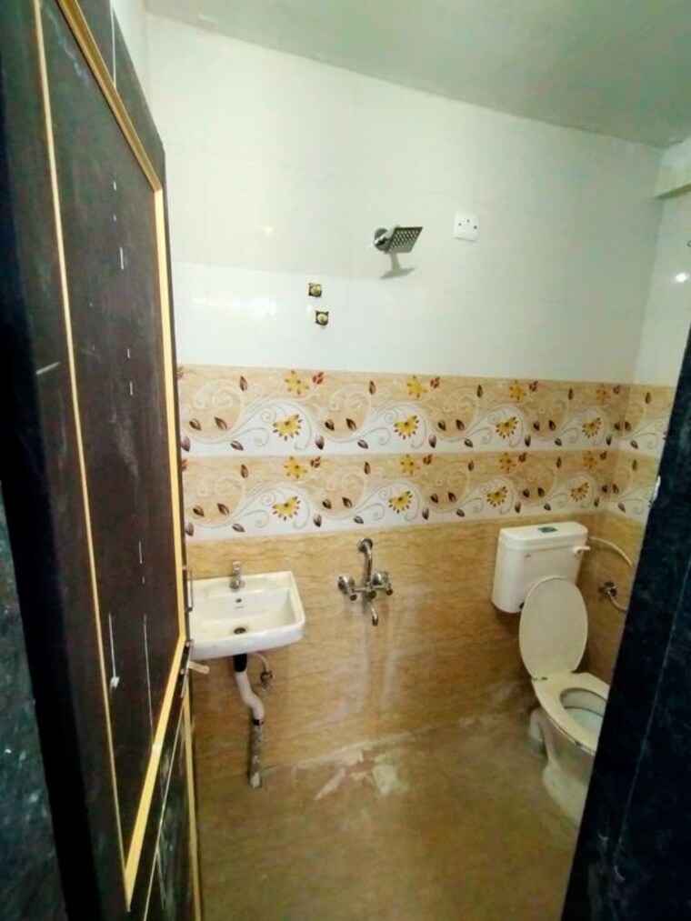 Bathroom, kundan-paradise 2 Bedroom 850 Sq.Ft. Apartment In Aundh Pune 10501019
