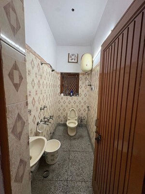 Bathroom in 1 BHK Builder Floor at Kalkaji – for Rent