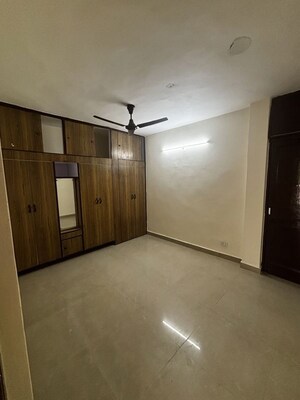 Room in 2 BHK Independent House at Kalkaji – for Rent