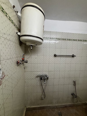 Bathroom in 2 BHK Independent House at Kalkaji – for Rent