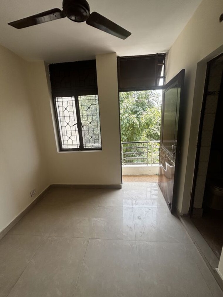 Room, kalkaji 2 Bedroom 990 Sq.Ft. Independent House In Kalkaji Delhi 10501036