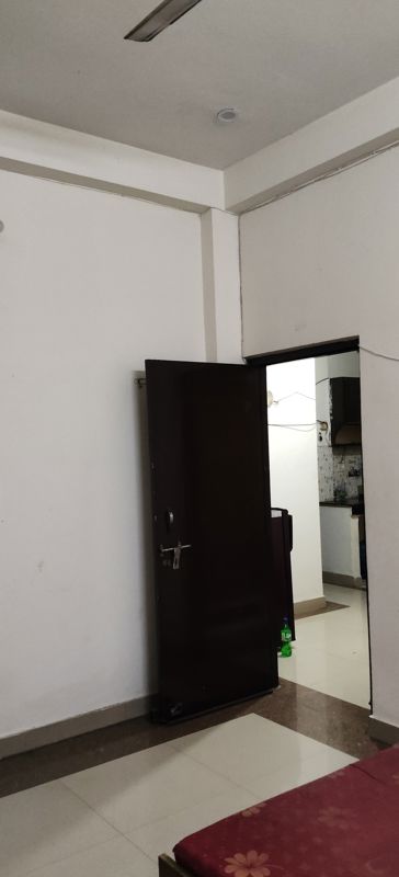1 BHK 450 Sq.Ft. Independent House in RWA Apartments Sector 71