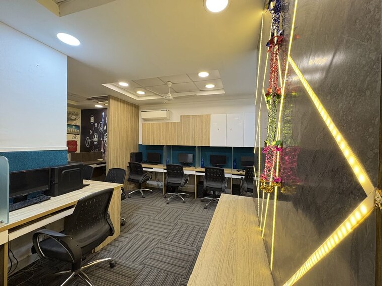 undefined, bestfield Commercial Office Space 1300 Sq.Ft. In Netaji Subhash Place Delhi 10473669