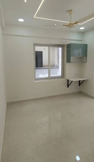 Room in 3 BHK Apartment at Aurobindo Kohinoor, Serilingampally – for Rent