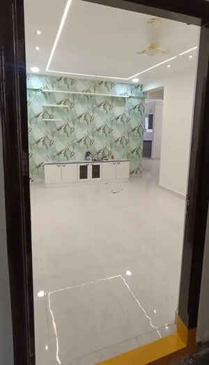 Room in 3 BHK Apartment at Aurobindo Kohinoor, Serilingampally – for Rent