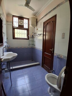 Kitchen in 3 BHK Builder Floor at Sector 31 – for Rent