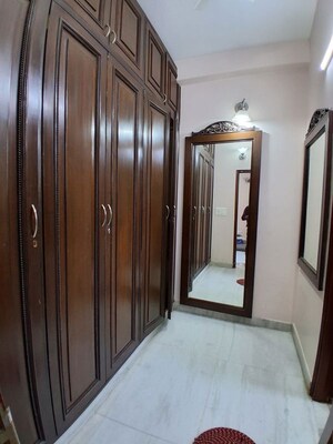 Building Lobby in 3 BHK Builder Floor at Sector 31 – for Rent