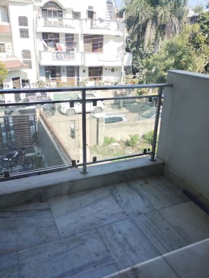 Balcony in 3 BHK Builder Floor at Sector 31 – for Rent
