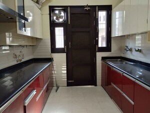 Kitchen in 3 BHK Builder Floor at Sector 31 – for Rent