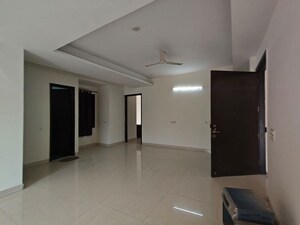 Room in 3 BHK Builder Floor at Sector 40 – for Rent