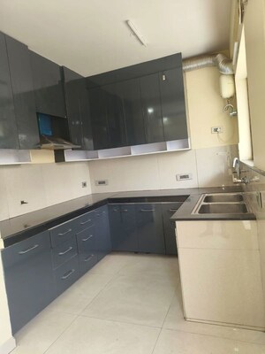 Kitchen in 3 BHK Builder Floor at Sector 45 – for Rent