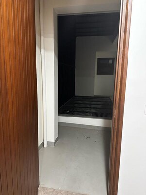 Room in 1 BHK Builder Floor at Baraula – for Rent