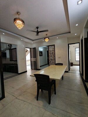 Team Area in 2.5 BHK Builder Floor at Sector 45 – for Rent