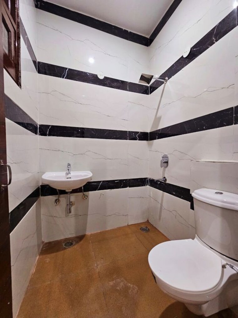 Kitchen, us-pine-homes 3 Bedroom 125 Sq.Ft. Apartment In Dhakoli Zirakpur 10501094