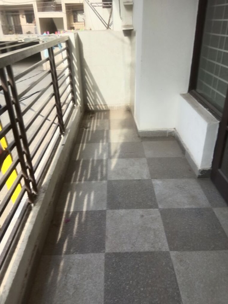 Balcony, guru-nanak-enclave 3 Bedroom 122 Sq.Yd. Builder Floor In Dhakoli Zirakpur 10442942