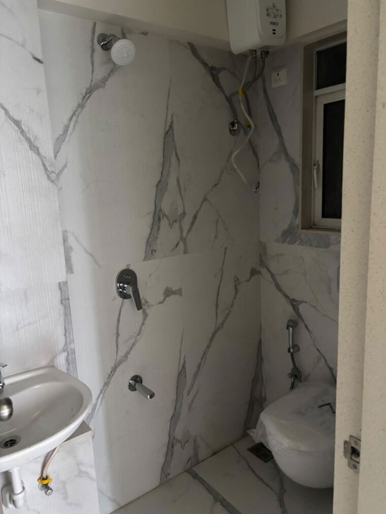 Bathroom, tagore nagar 3 Bedroom 820 Sq.Ft. Apartment In Tagore Nagar Mumbai 10501097