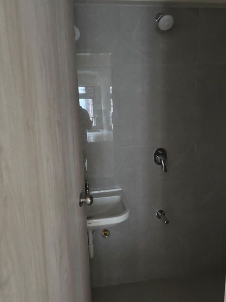 Bathroom, tagore nagar 3 Bedroom 820 Sq.Ft. Apartment In Tagore Nagar Mumbai 10501097
