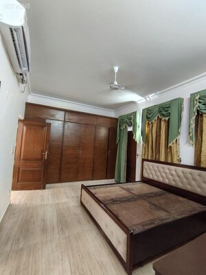 Bedroom in 3.5 BHK Builder Floor at Sector 15 – for Rent