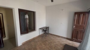 Room in 2 BHK Builder Floor at Sector 44 – for Rent