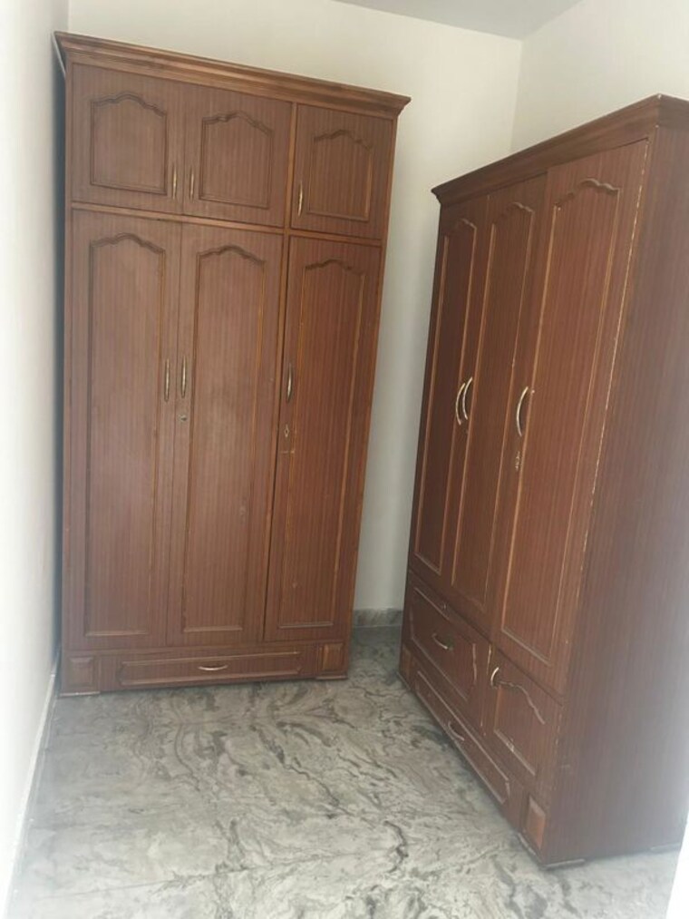 Room, sector 10 3 Bedroom 2000 Sq.Ft. Builder Floor In Sector 10 Chandigarh 10501127