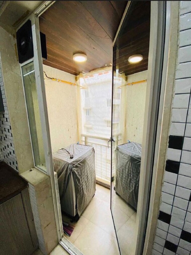 Bathroom, dheeraj-insignia 4 Bedroom 2600 Sq.Ft. Apartment In Bandra East Mumbai 10501131