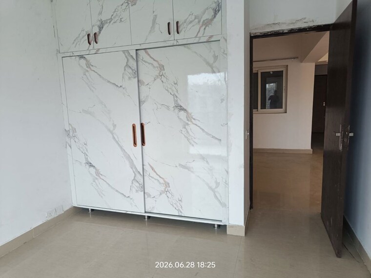 Room, ild-greens 3 Bedroom 1974 Sq.Ft. Apartment In Sector 37c Gurgaon 10501141
