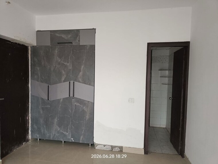 Room, ild-greens 3 Bedroom 1974 Sq.Ft. Apartment In Sector 37c Gurgaon 10501141